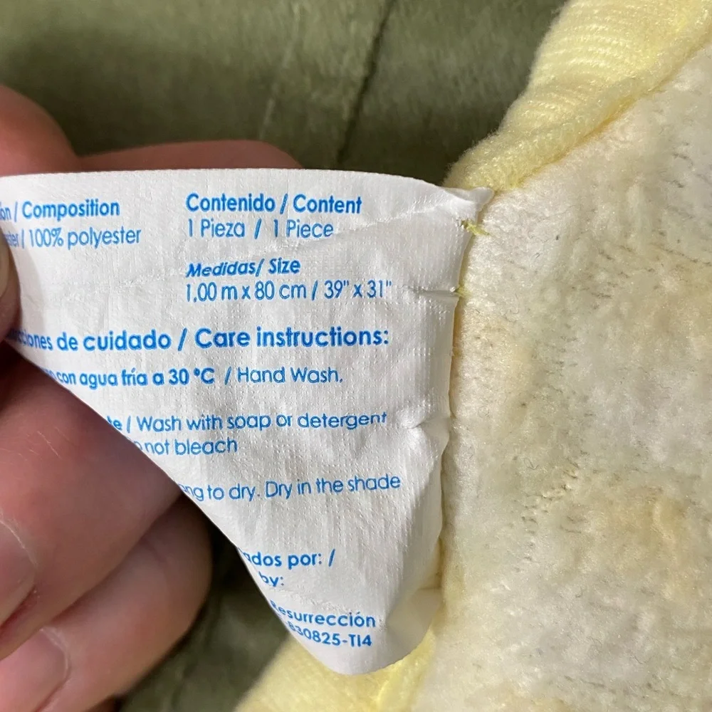 The world of baby mink blanket Soft Yellow dotted OSB